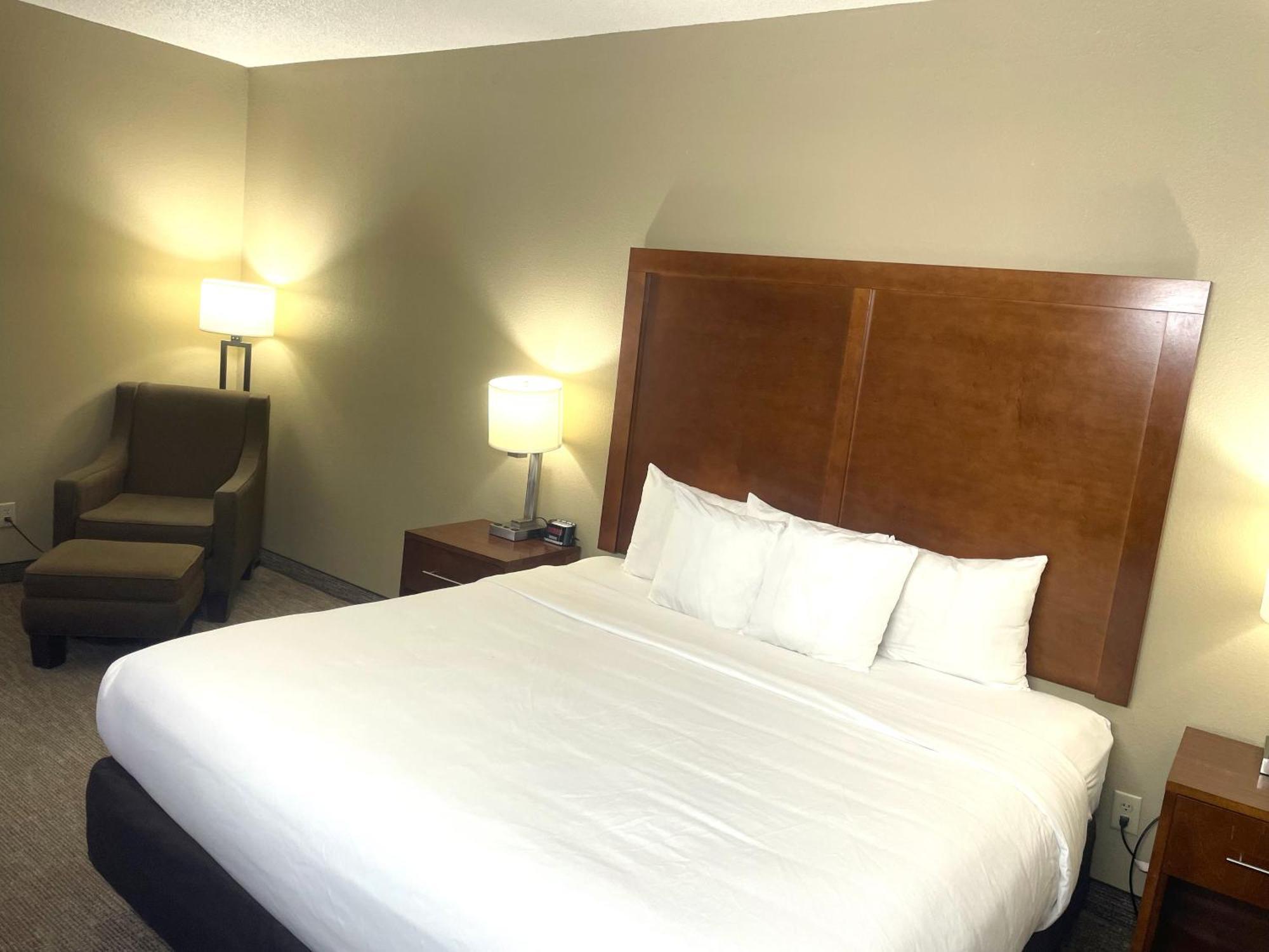 Comfort Inn 3*